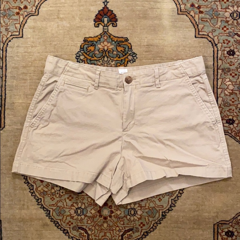 GAP TAN SHORTS